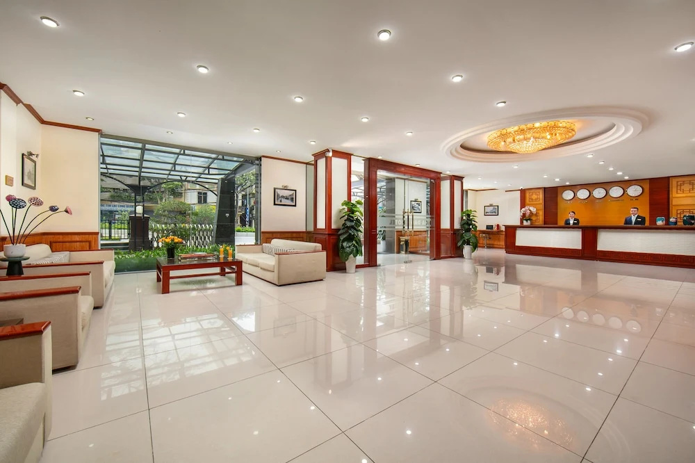 A25 Premium Hotel - 705 Lac Long Quan — фото
