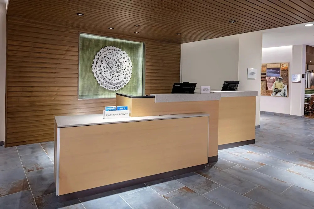 Lobby & Reception