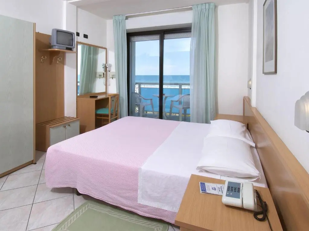 Superior Double room (full double bed)