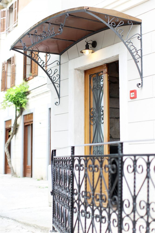 Vela Vrata Hotel