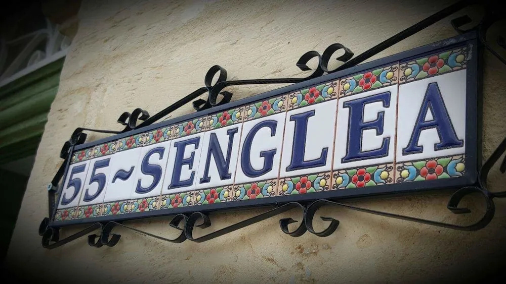 55 Senglea