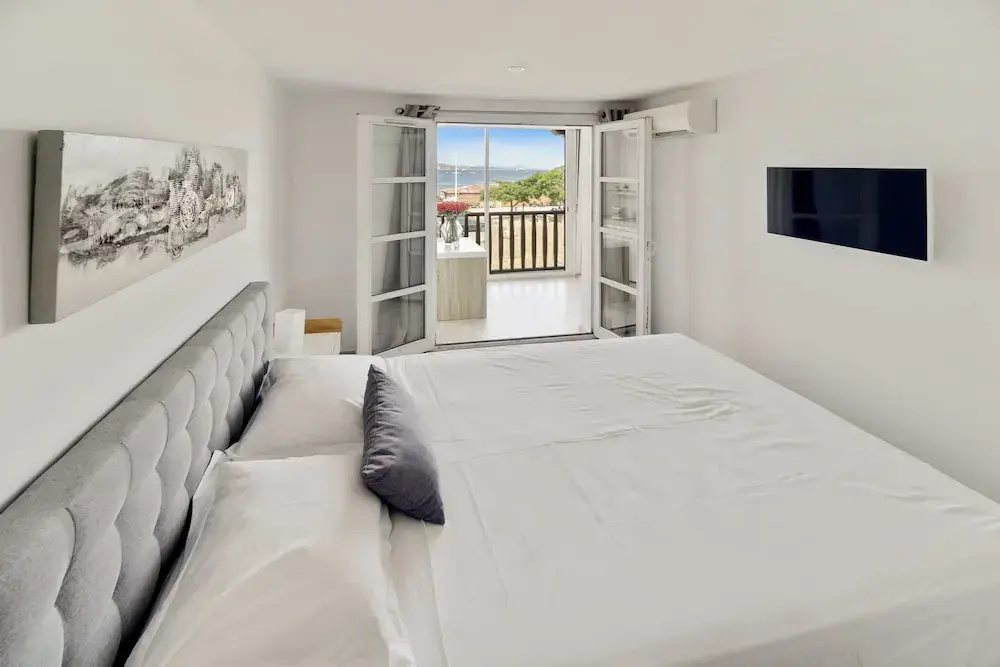Beautiful Flat With sea View - 4P - Gassin