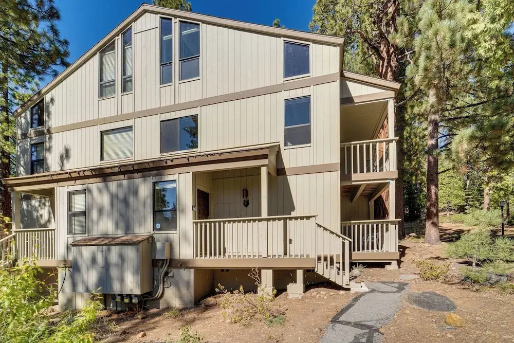 5 Mi to Northstar Skiing: 'bear Den' Home w/ Decks