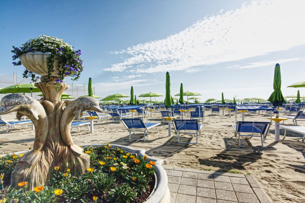 Beach & Waterfront