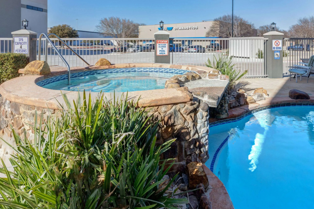 La Quinta Inn & Suites by Wyndham Allen at The Village - Général