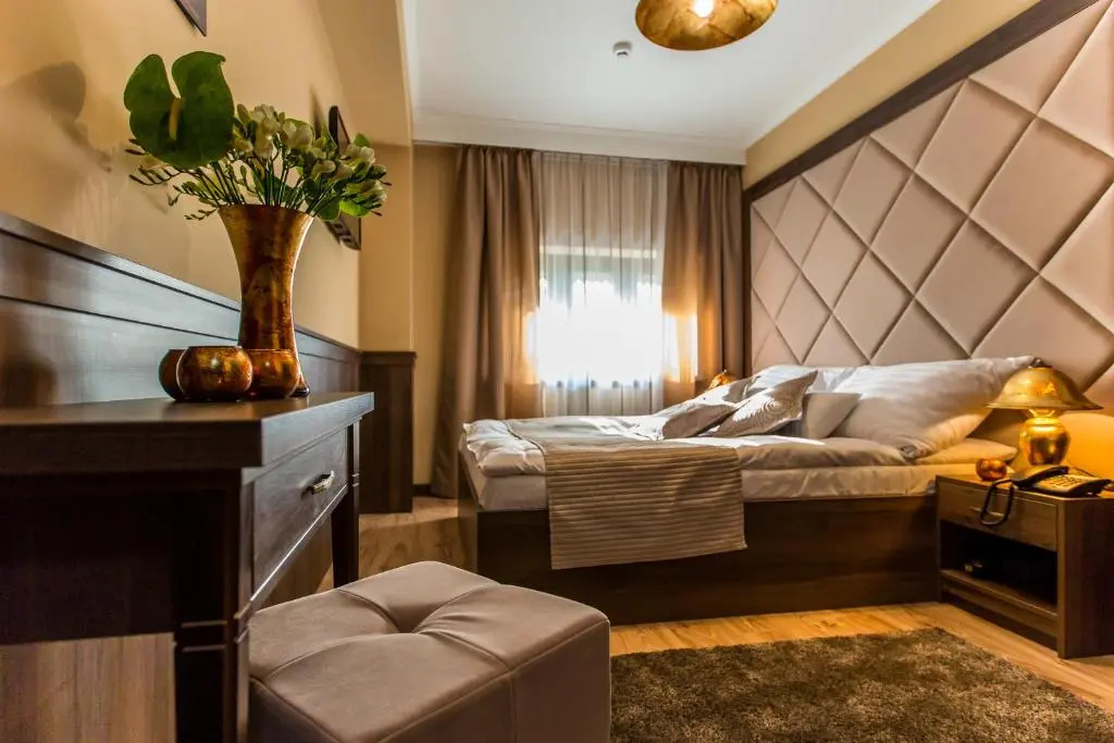 Komló Hotel Gyula - Chambres