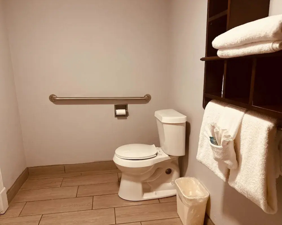 Comfort room