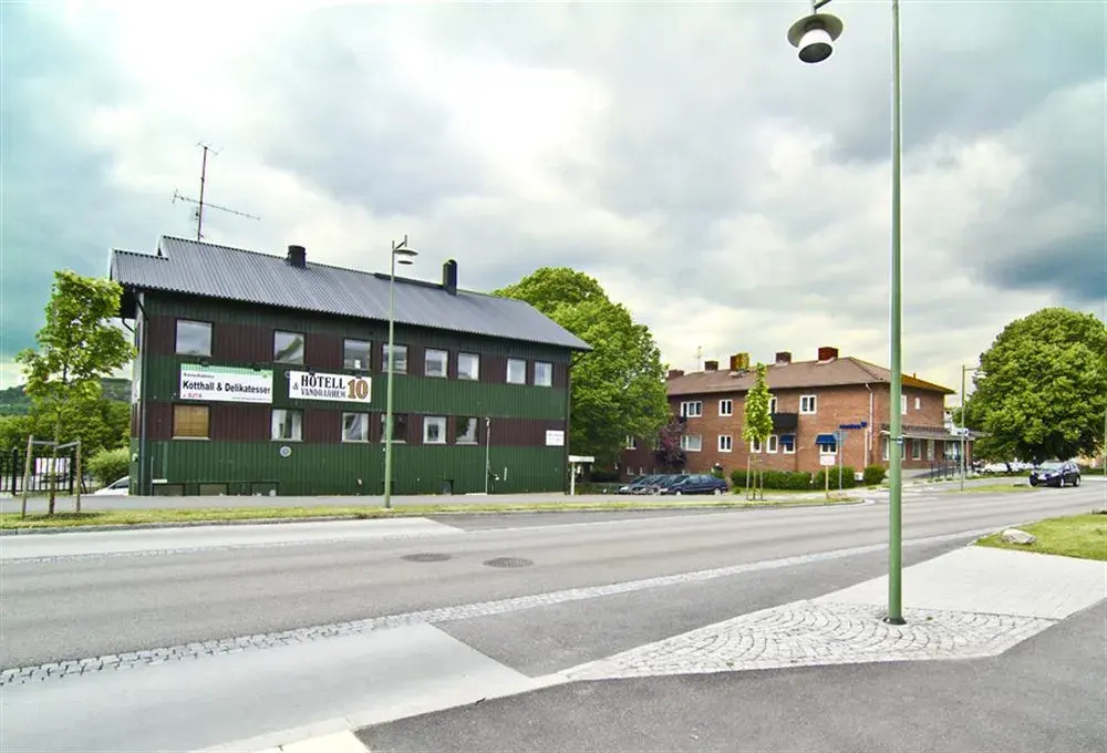 Hotel and Vandrarhem 10
