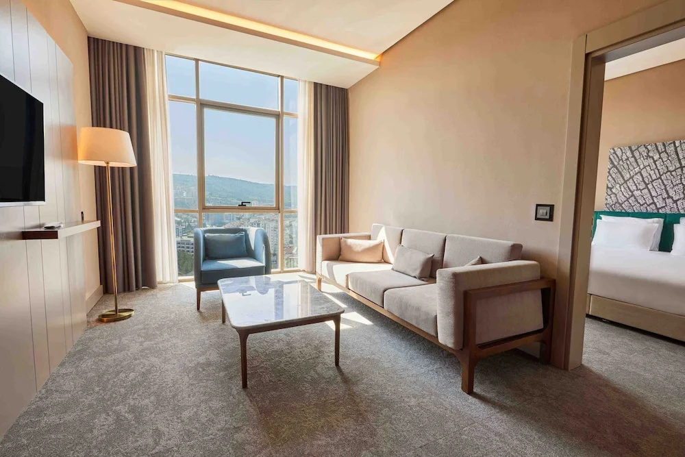 Deluxe Double Suite (full double bed)