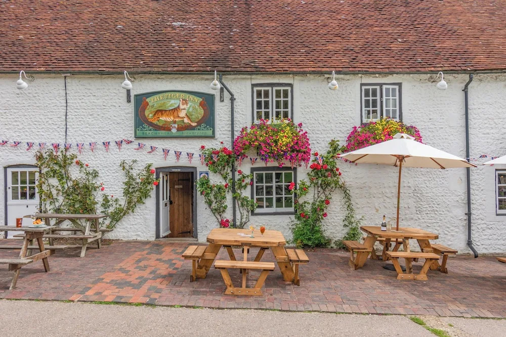 Elizabeth -Tiger Inn
