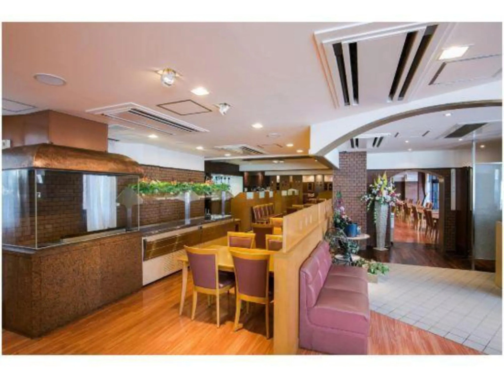 Food & Beverage