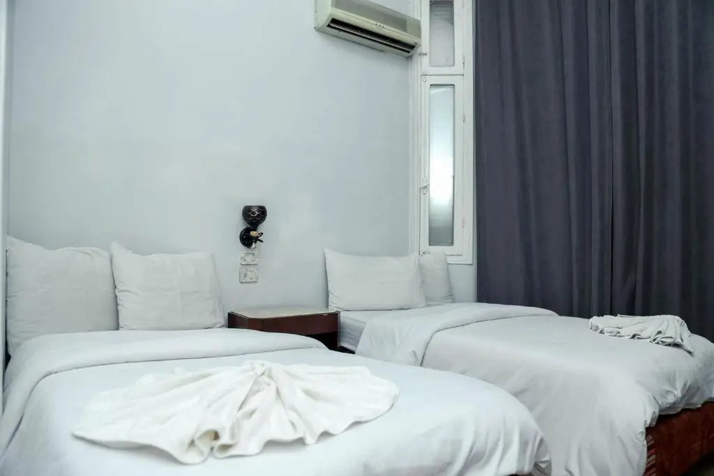 Deluxe Double room (full double bed)