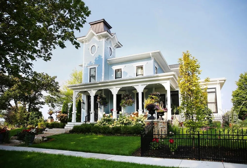 The Lilley Mansion Bed & Breakfast