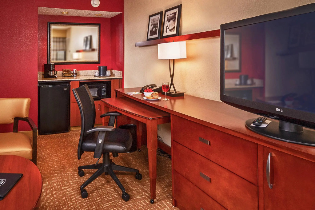 1 Bedroom Executive Quadruple Suite