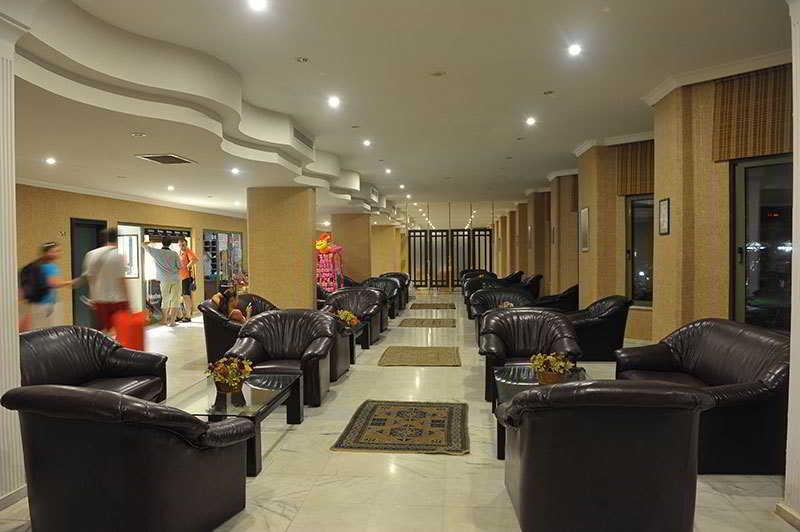 Lobby & Reception