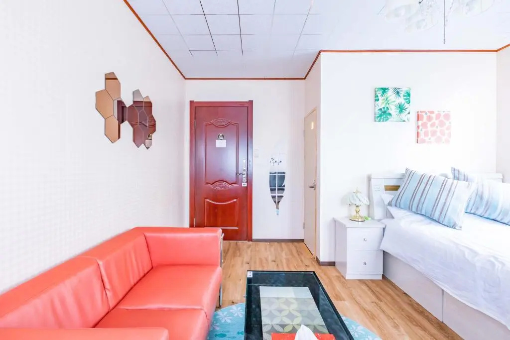 Deluxe Double room (full double bed)