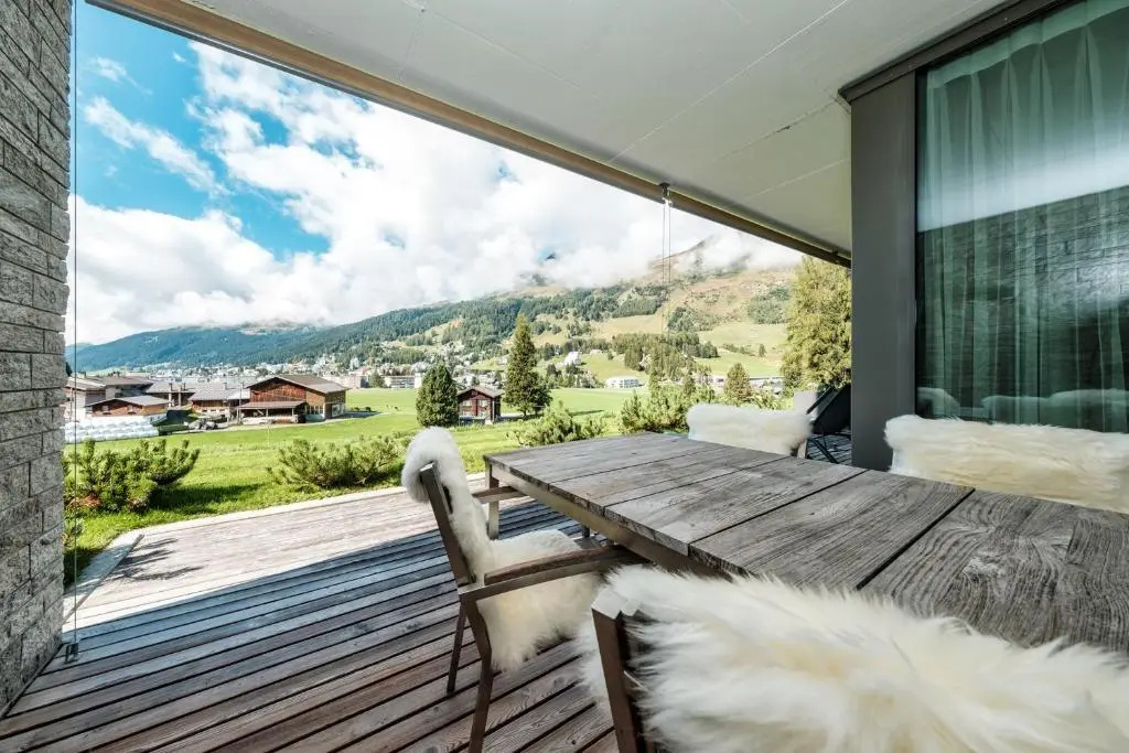 Balcony & Terrace