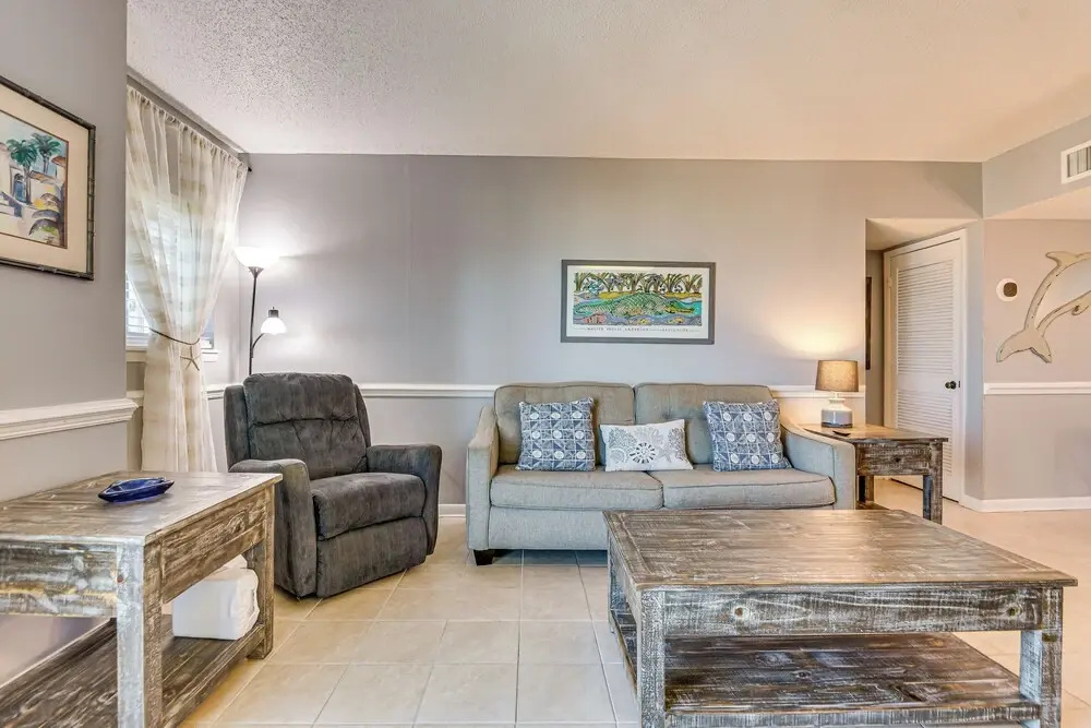 Gulf Highlands Getaway w/ 6 Pools & Beach Access
