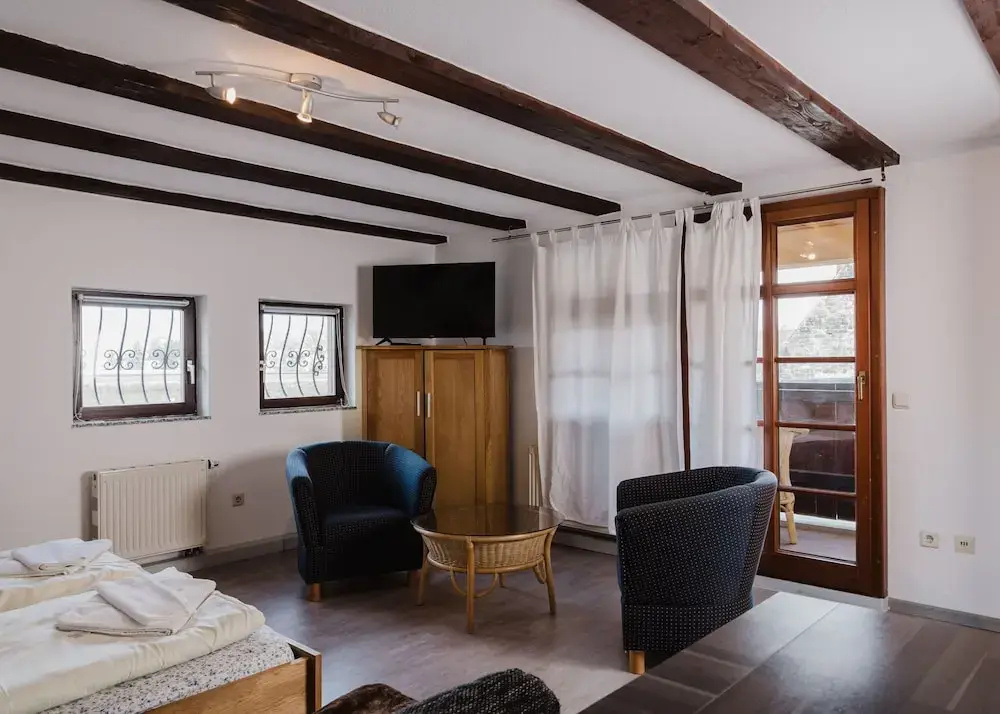 Standard Double room with courtyard view (full double bed)