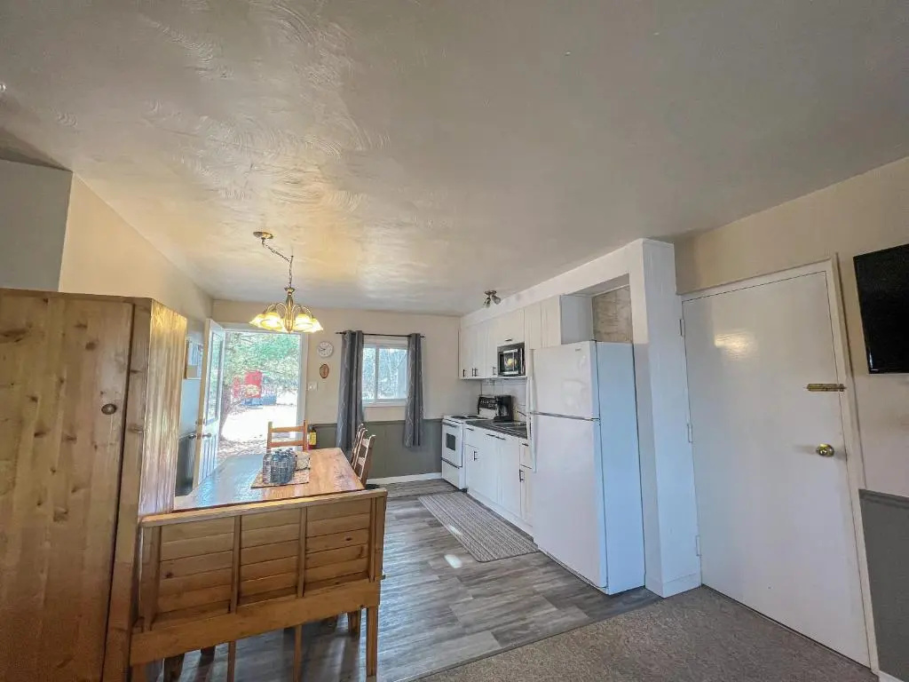 3 Bedrooms Cottage
