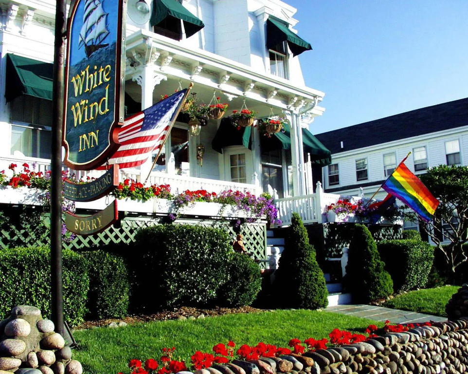 Brasswood Inn