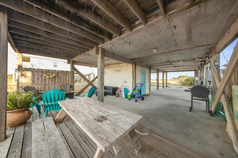 Peaceful House Walking Distance to Sandy Beach