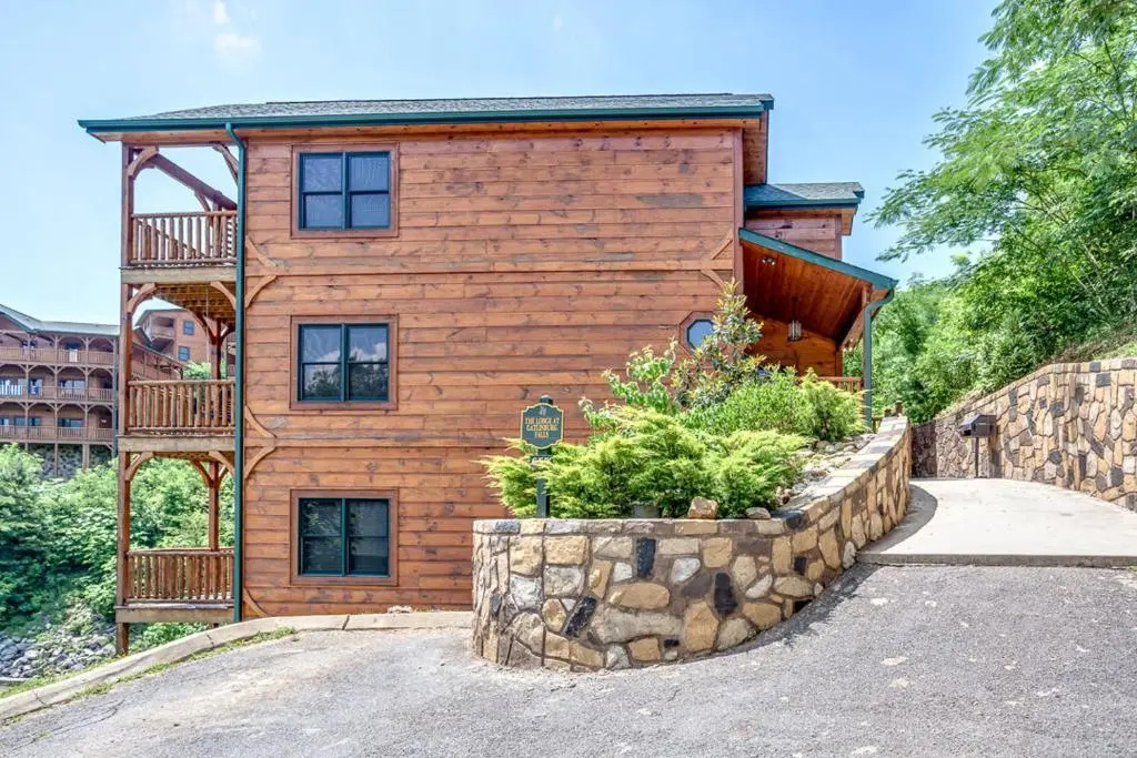 4 Bedroom Cabin for 14