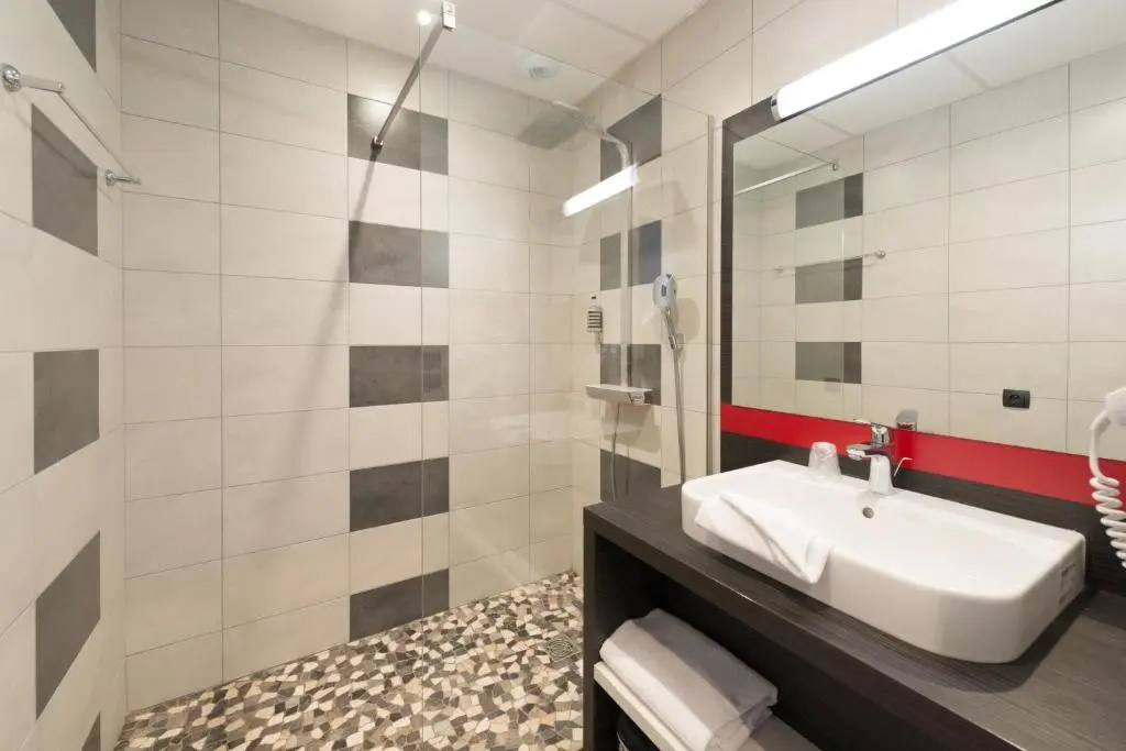 Hôtel des Lumières Lyon Meyzieu Arena Stadium - Chambres