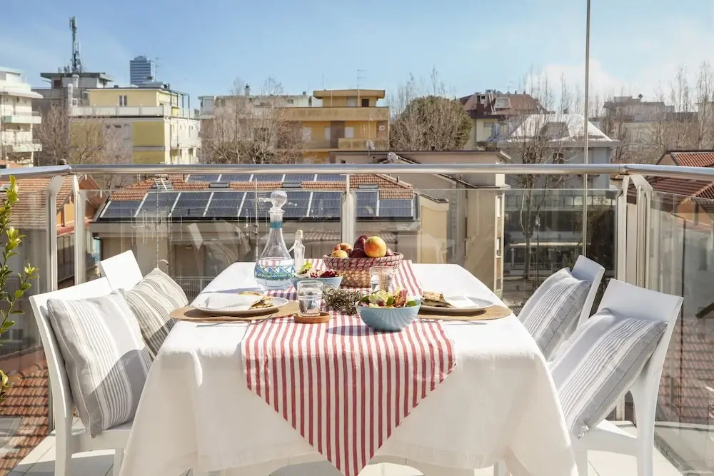 Номер Standard Пентхаус c 1 комнатой с частичным видом на море в Residence Sunrise Cesenatico