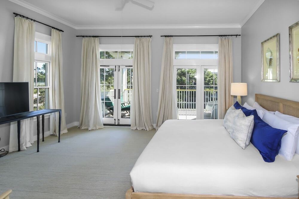 Отель Beautiful 2 Br Watercolor 6 Watercolor Blvd #201 Steps To Beach Club 2 Bedroom Condo by RedAwning, фото 17