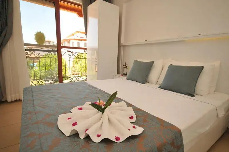 Standard Double room with balcony (full double bed)