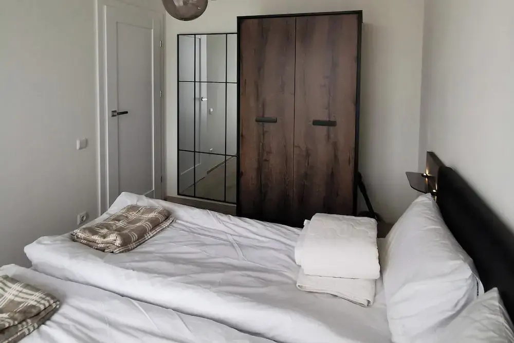 Kunigiskes Apt- Sleeps 4 - Pool & Hot Tub