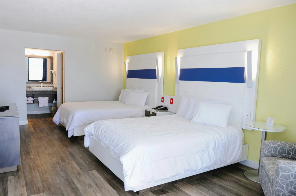Regency Inn & Suites — 3
