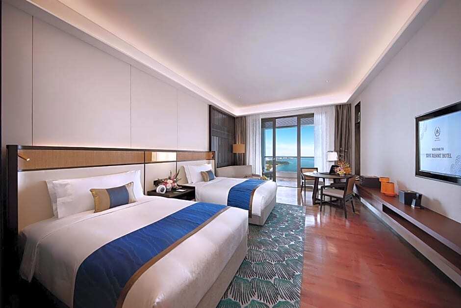 Номер Premier с видом на море в Xihu Resort Hotel