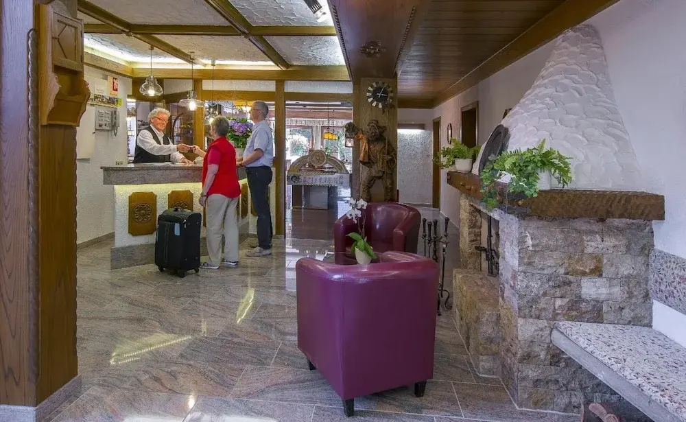 Lobby & Reception