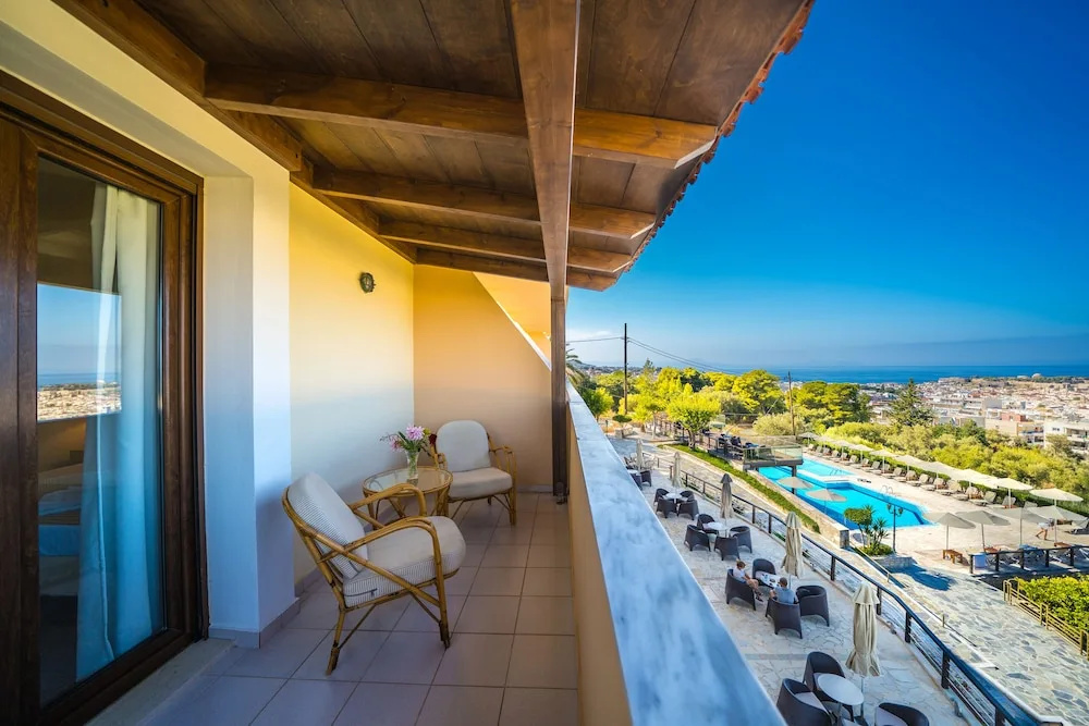 Suite with balcony and with sea view