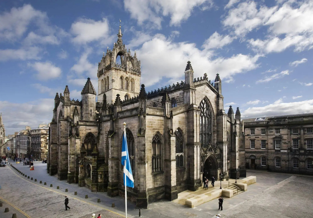 St. Giles Apartment