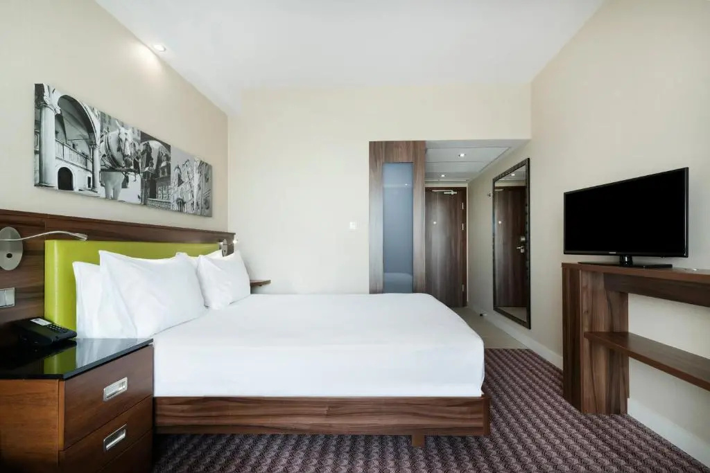 Hampton by Hilton Krakow - Chambres
