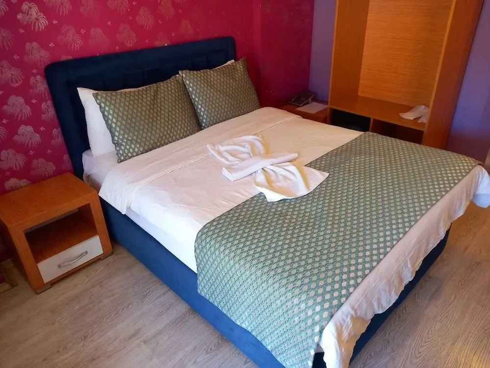 Economy room