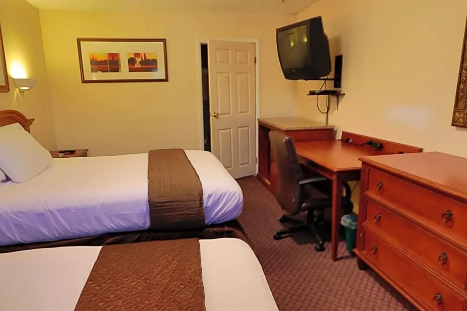 Double Suite (full double bed)