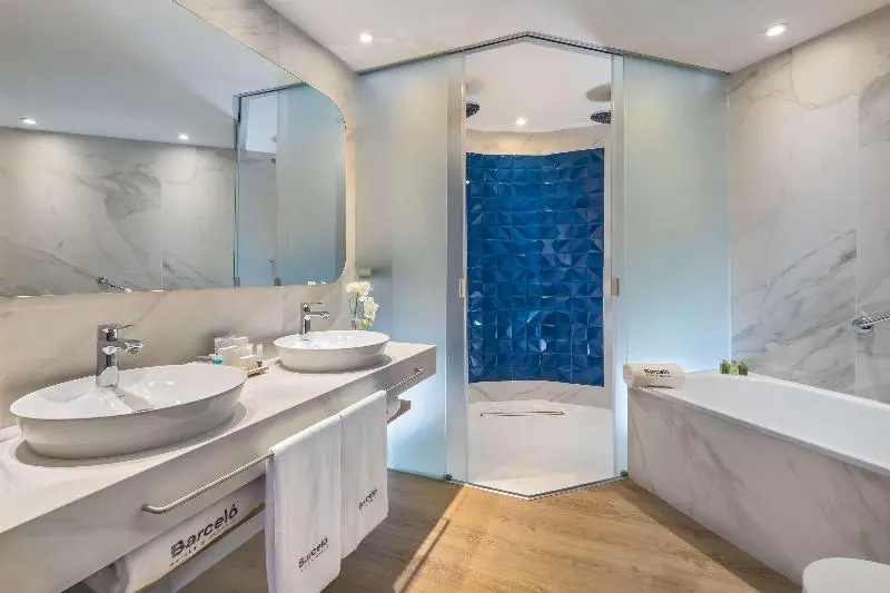 Standard Junior Suite