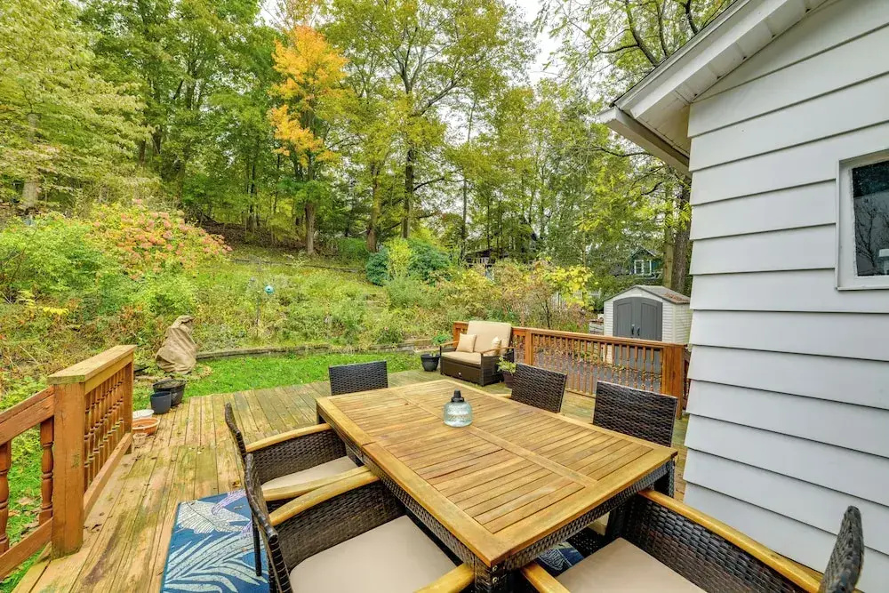 1 Mi to Dtwn Binghamton: Pet-friendly Home w/ Deck