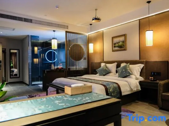 Superior Double room (full double bed)