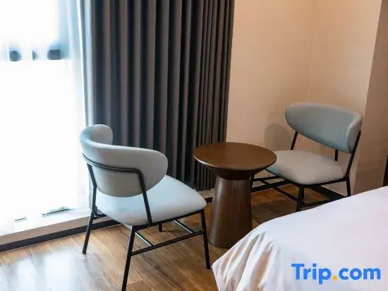 Premier Double room (full double bed)