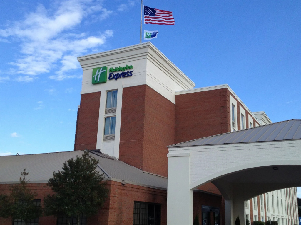 Holiday Inn Express Fredericksburg Southpoint by IHG