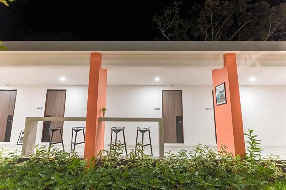 Deluxe Double room with balcony (twin beds)