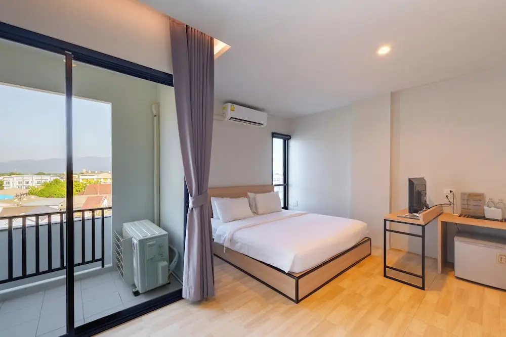Standard Double Studio with balcony (full double bed)