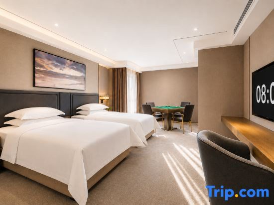 Standard room with city view