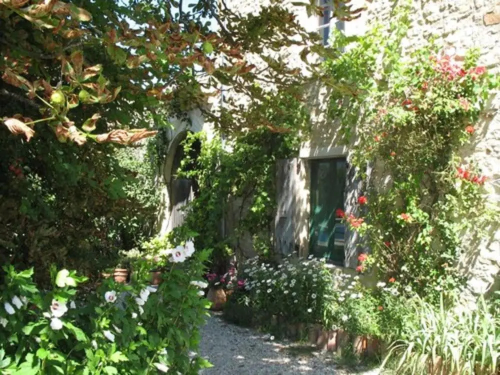 Chez Janie Hirst