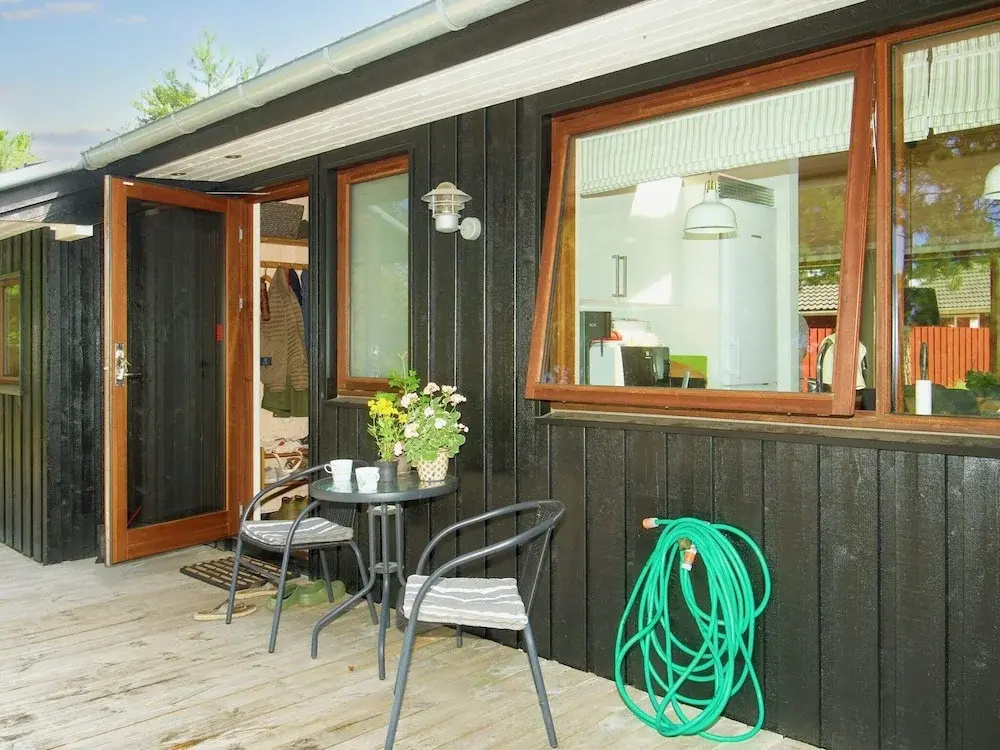 Cozy Cottage in RÃ¸rvig near Beach